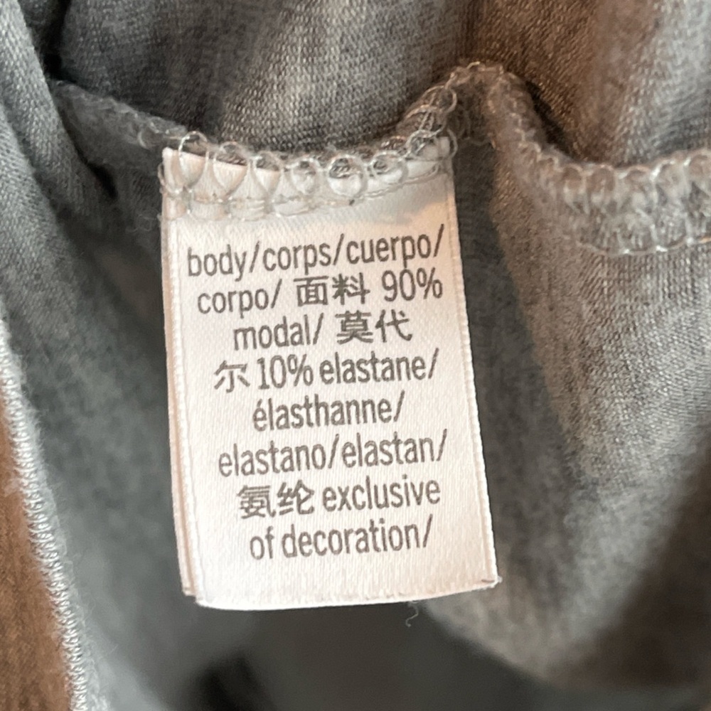 Victoria's Secret Grey Button-Up Pajama Top - Picture 4 of 4